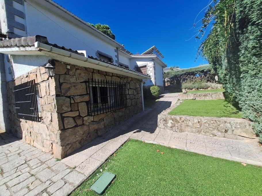 Preciosa Holiday home Manzanares El Real